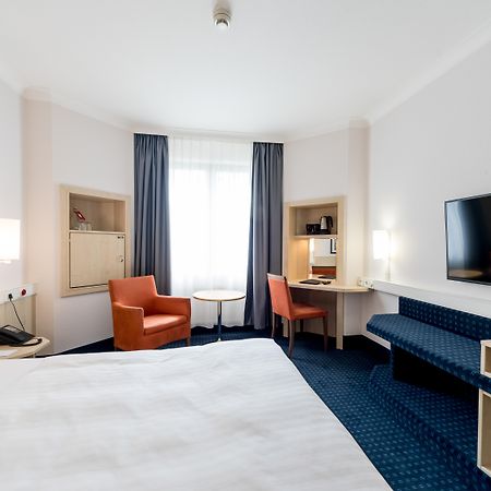 IntercityHotel Magdeburgo Exterior foto