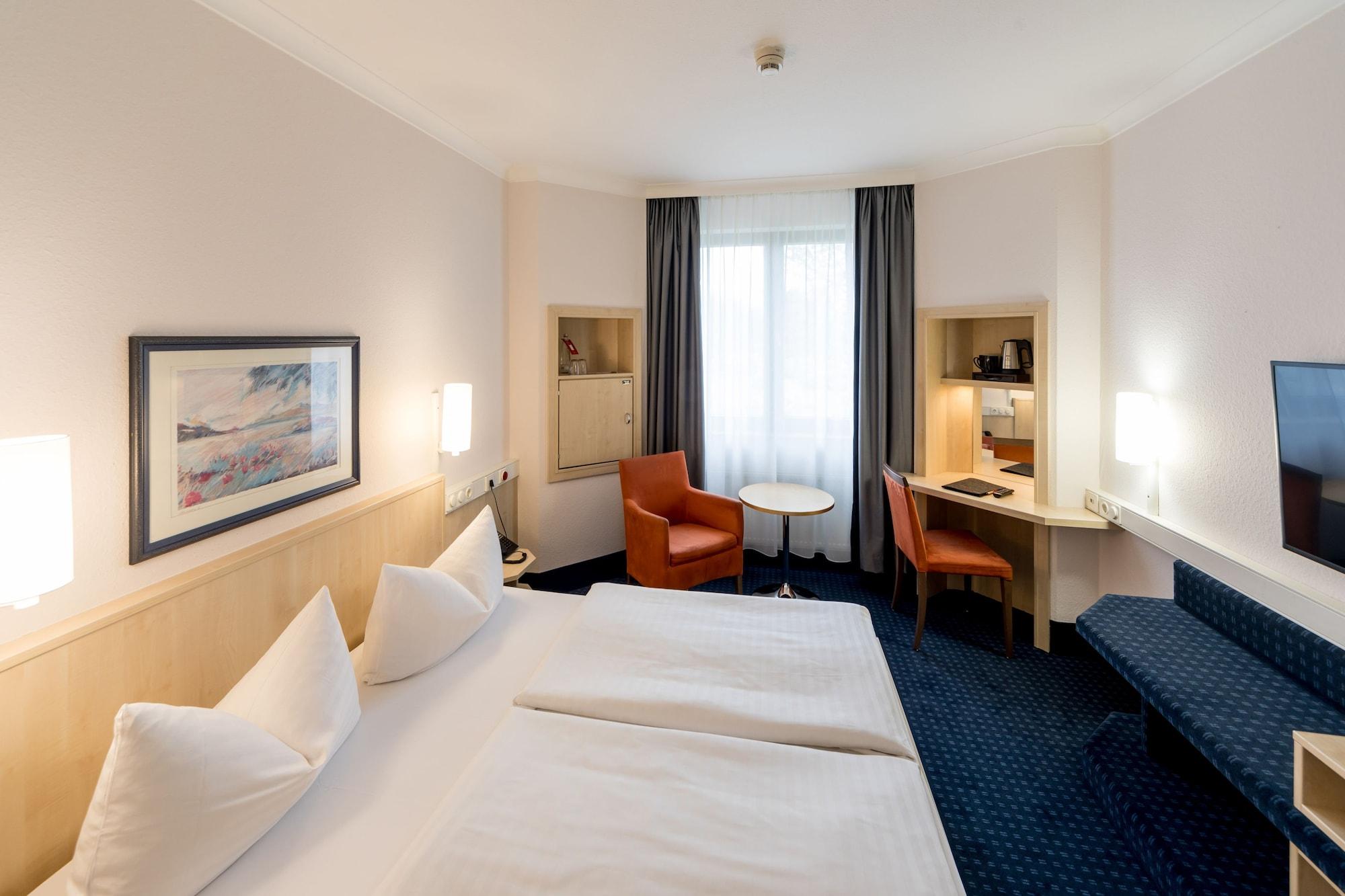 IntercityHotel Magdeburgo Exterior foto