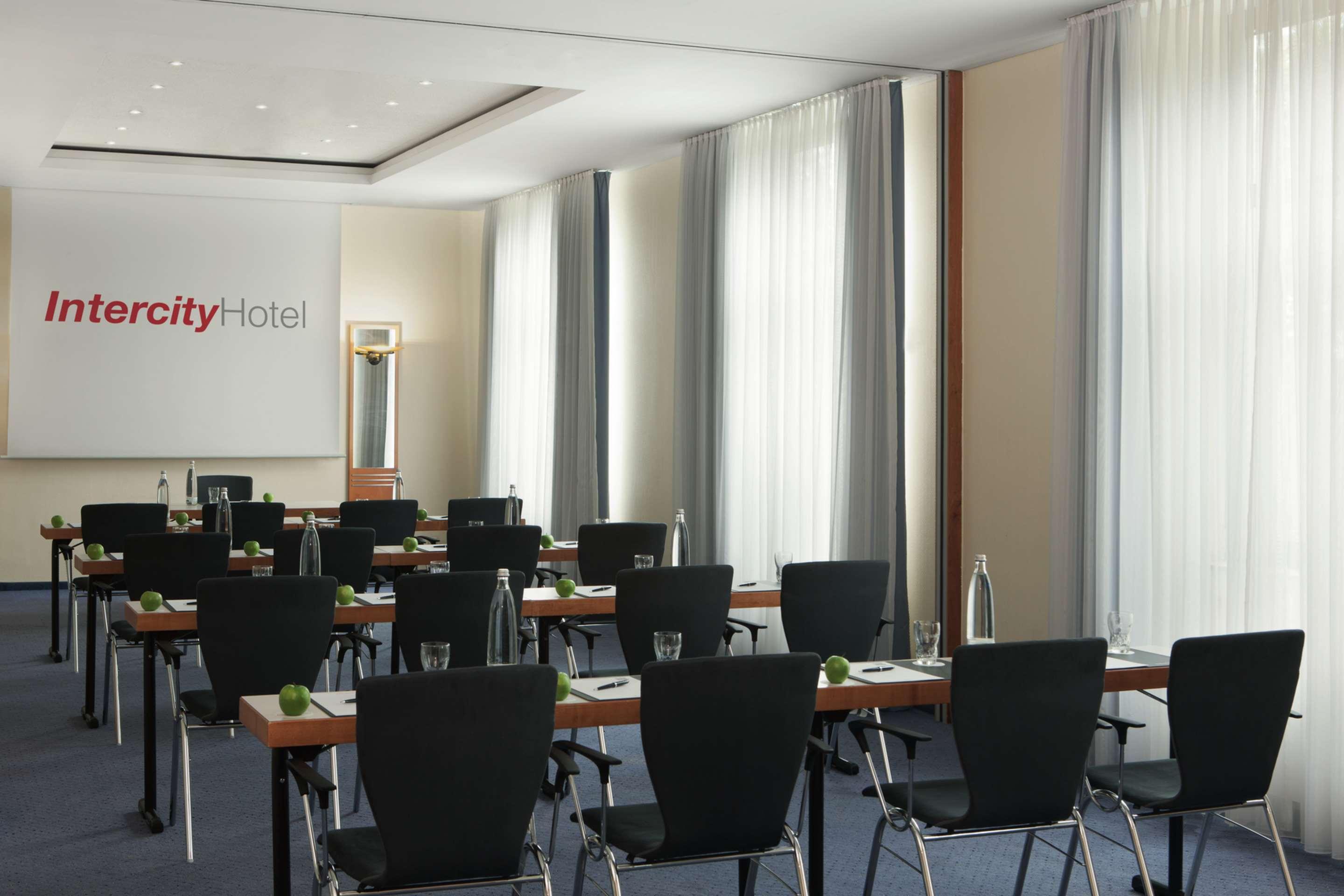 IntercityHotel Magdeburgo Exterior foto