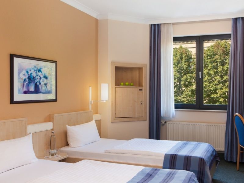 IntercityHotel Magdeburgo Exterior foto