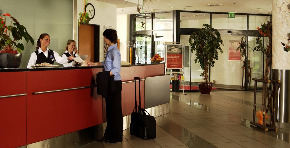 IntercityHotel Magdeburgo Exterior foto